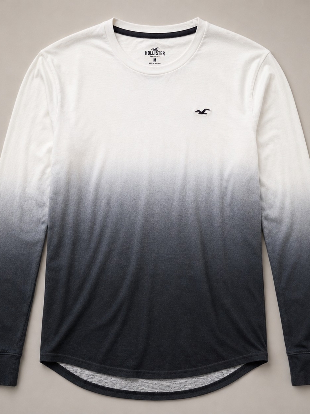 Hollister Men’s Large Ombre Long Sleeve Curved Hem Tee Black And White